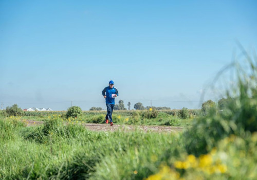 Hoeveel calorieën verbrandt een man van 90 kilo met 45 minuten hardlopen op 10 km/u